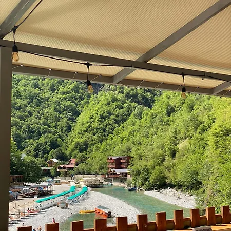 Captain's House Vendégház *